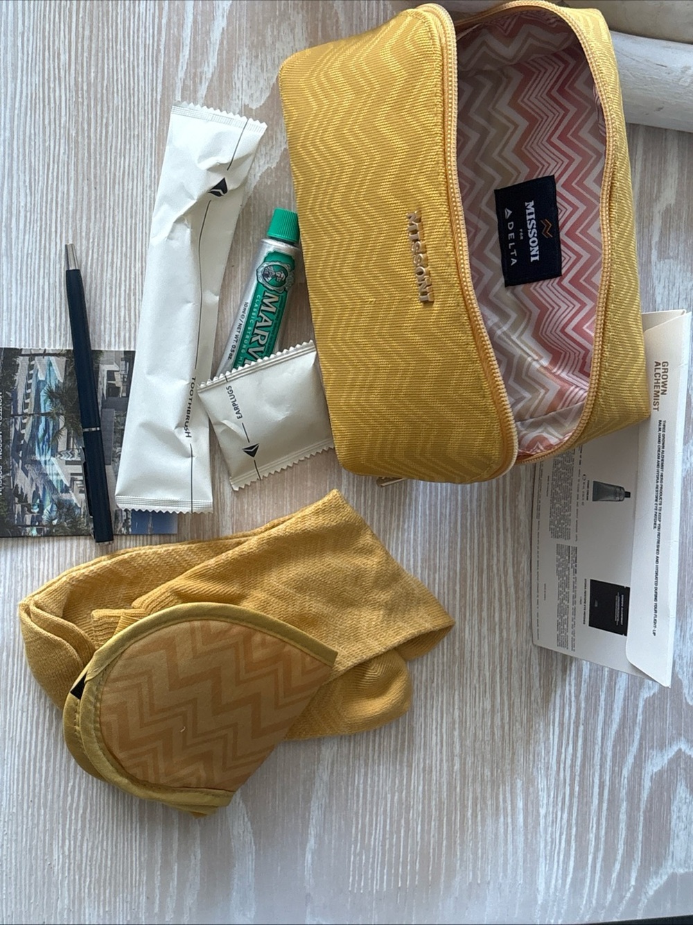 Missoni Yellow Textured Zip Pouch with Metal Logo Cosmetic bag Grown Alchemist